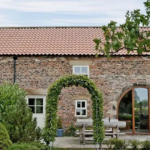 Cherry Tree Barn Holiday home Salton